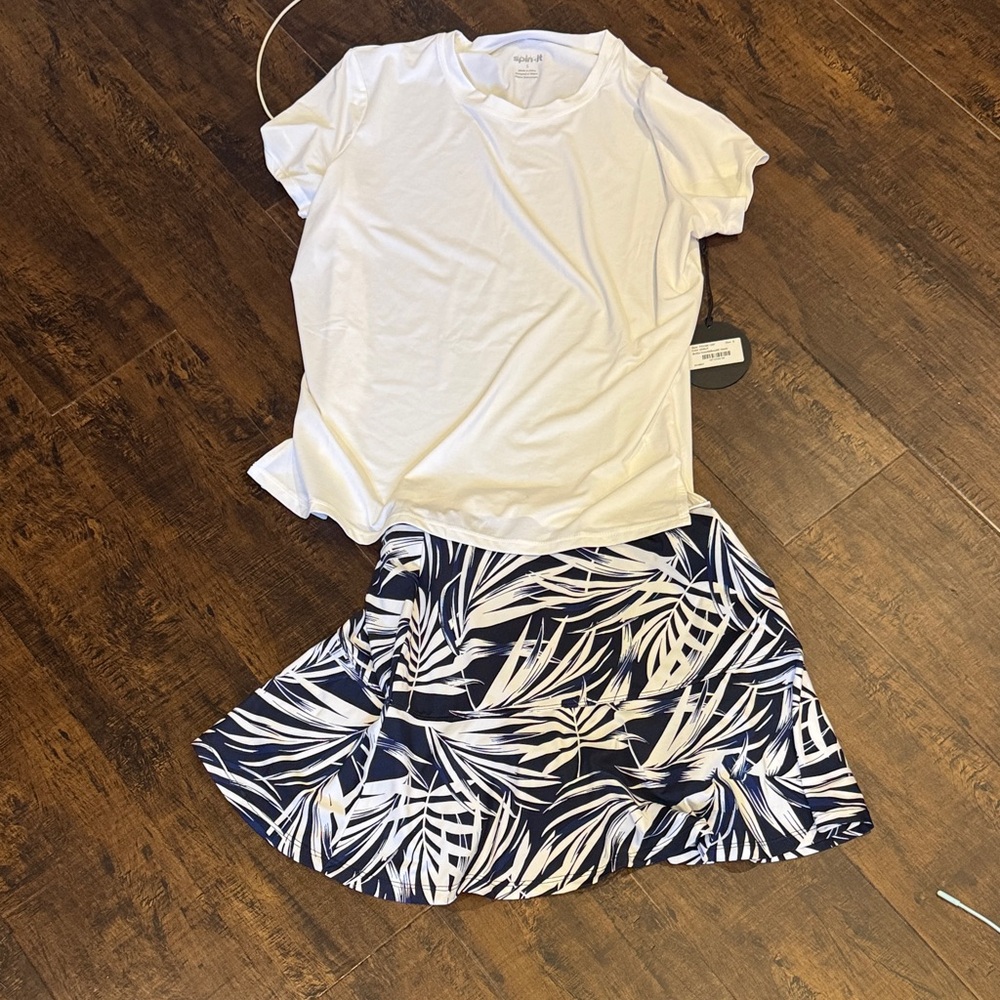 Tail Navy and White Leaf Print Skirt Set XS/S